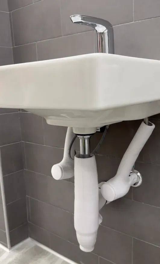 Bathroom sink drain installation